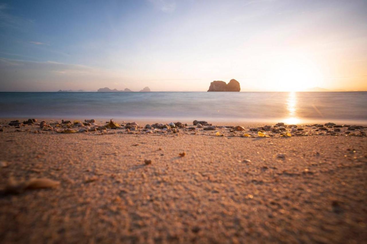 Thapwarin Resort - Green Hotel Koh Ngai Bagian luar foto