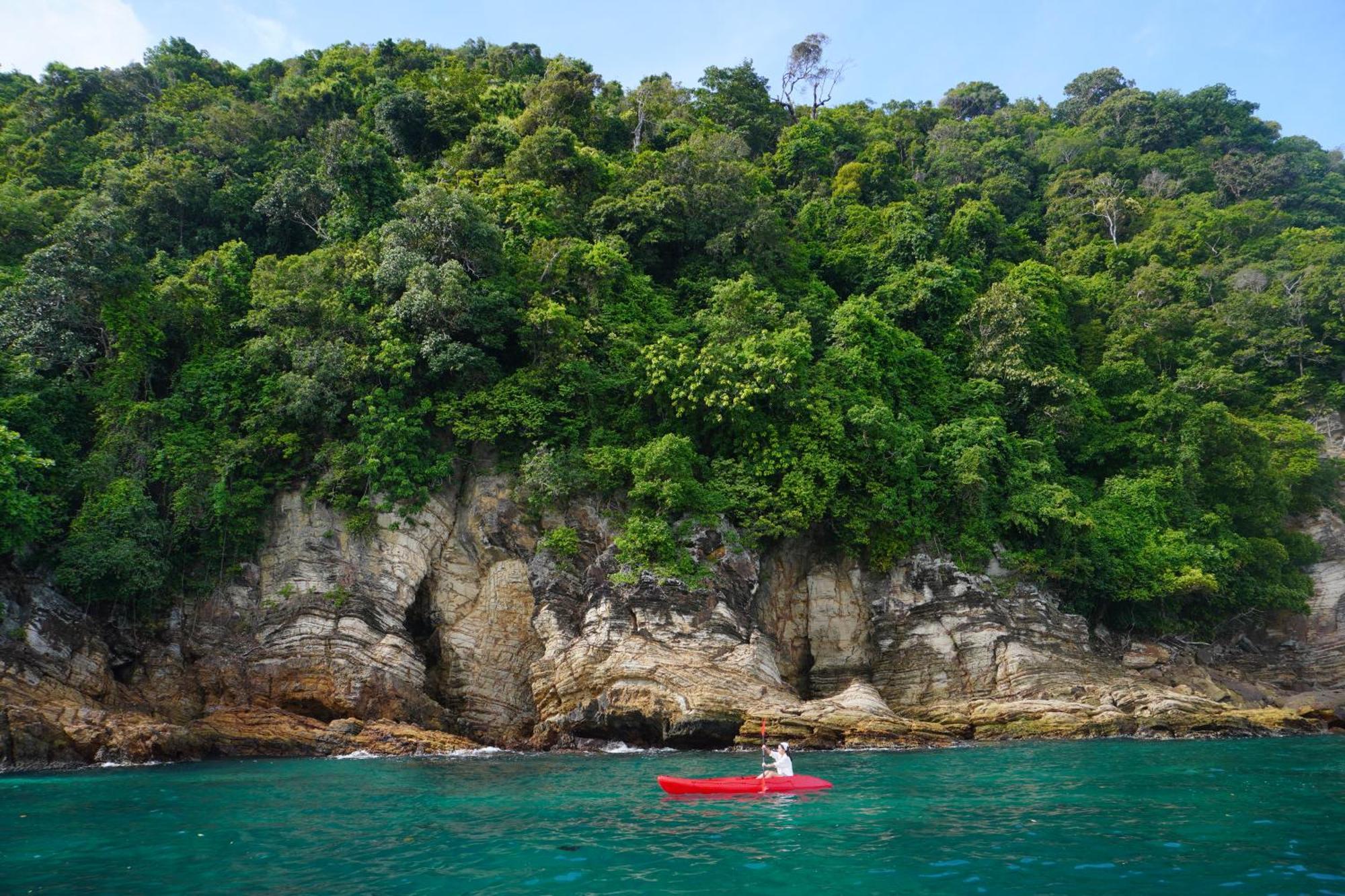 Thapwarin Resort - Green Hotel Koh Ngai Bagian luar foto